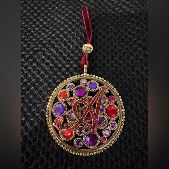 Gold Tone Liz & Co. 2009 “A” Monogram Ornament Pendant Unisex - Picture 1 of 11